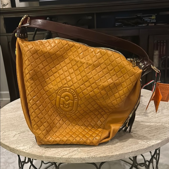 NWT Marino Orlandi Yellow slingback/ backpack shoulder bag w. leather design - Picture 3 of 14